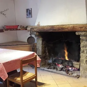 casa-in-sasso-pietra-di-bismantova.emilia-romagnahotels.net/